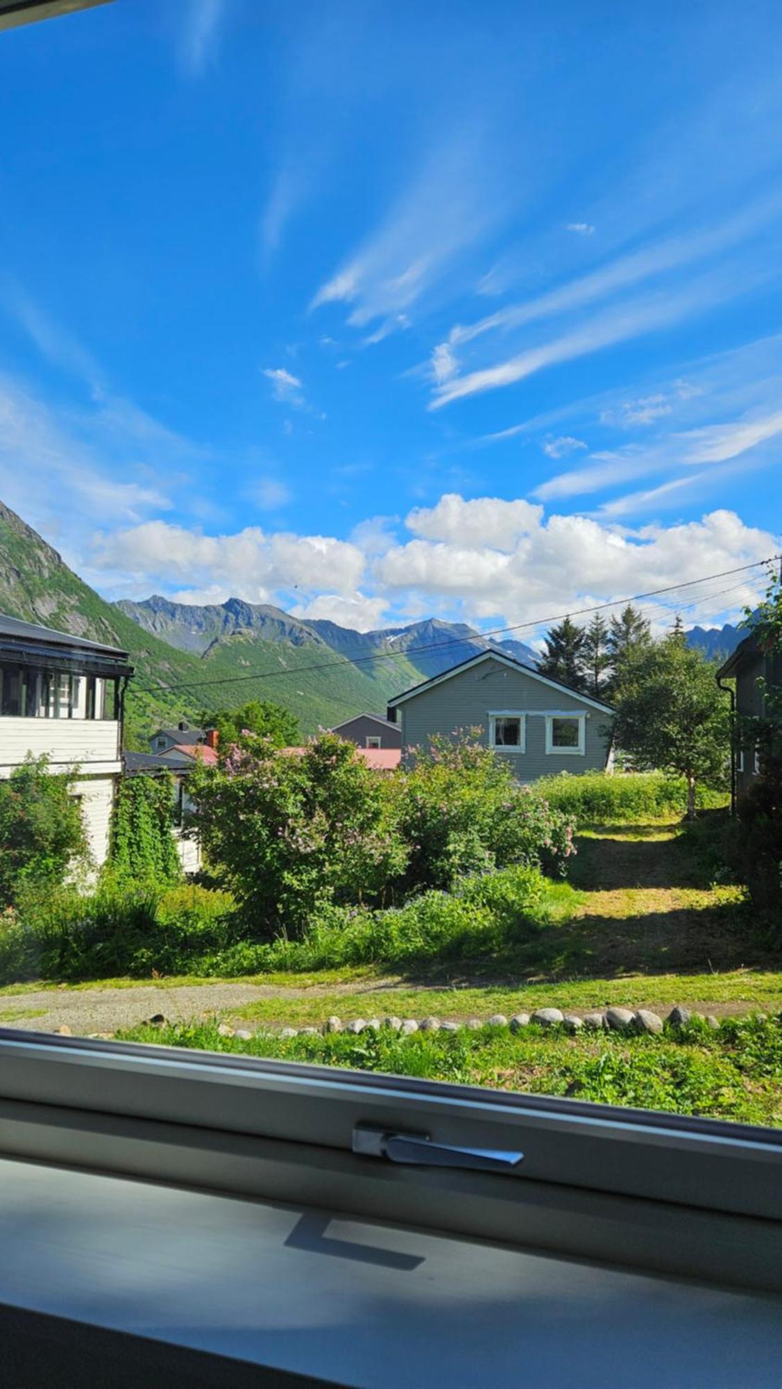 The Northern House Gryllefjord Exterior foto